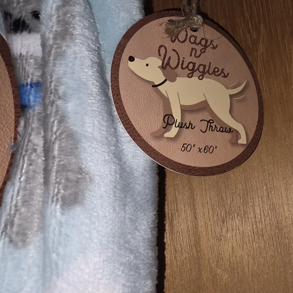 Dog * WOOF* Plush Throw Blanket - Picture 6 of 8